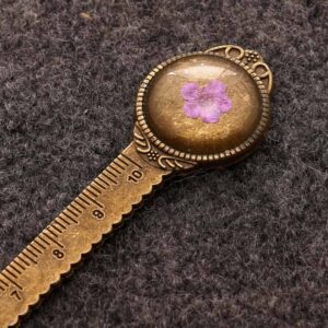 Little Narcissus purple / Dried Flower Bookmark