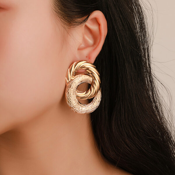 Wholesale Figure 8 Twist Alloy Earrings