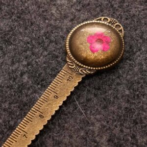 Little Narcissus Rose Red / Dried Flower Bookmark