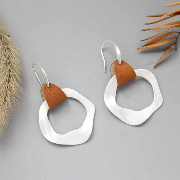 Wholesale Creative Vintage Round Geometric Irregular Earrings