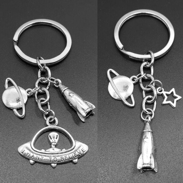 Wholesale Spaceship Rocket Alien Alloy Keychains