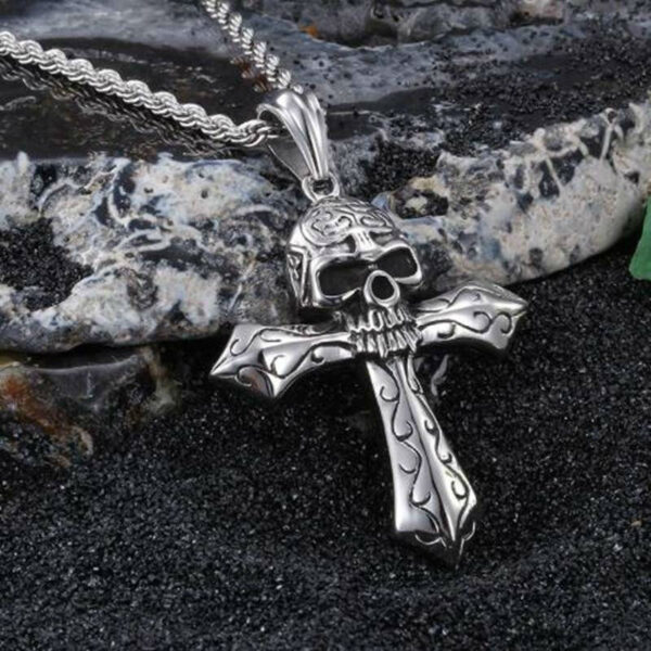 Wholesale Skull Cross Pendant Alloy Necklace