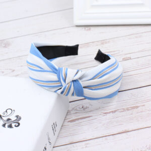 "Stripe" White Light Blue