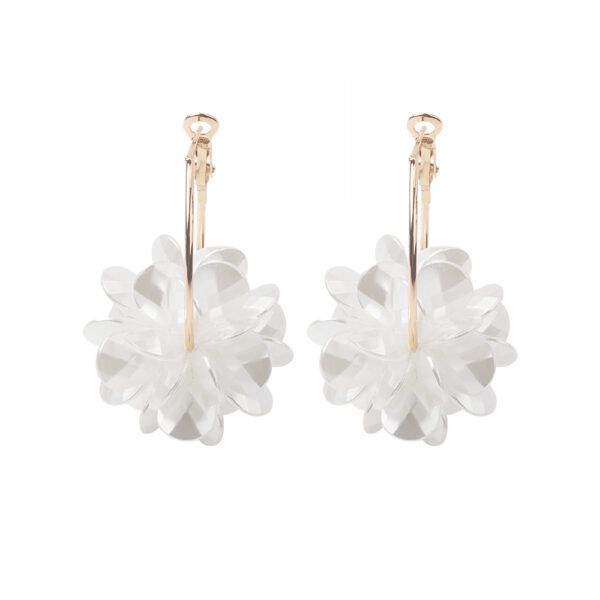 Wholesale Three-dimensional Flower Pearl Alloy Earrings