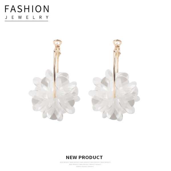 Wholesale Three-dimensional Flower Pearl Alloy Earrings
