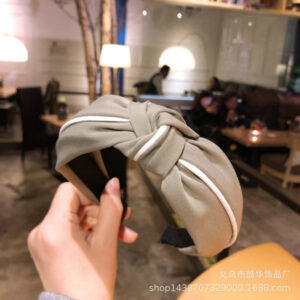 [White Edge] light green