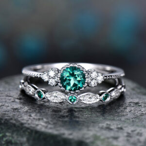 Wholesale Zircon two-piece set with micro inlaid emerald green ring