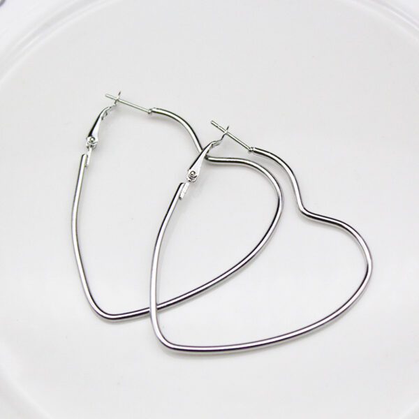 Wholesale Wire Metal Large Heart Shaped Hollow Earrings