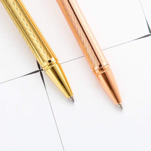 Whoelsale Pens Large Diamond Pens Office Stationery Crystal Pens Metal Ballpoint Pens