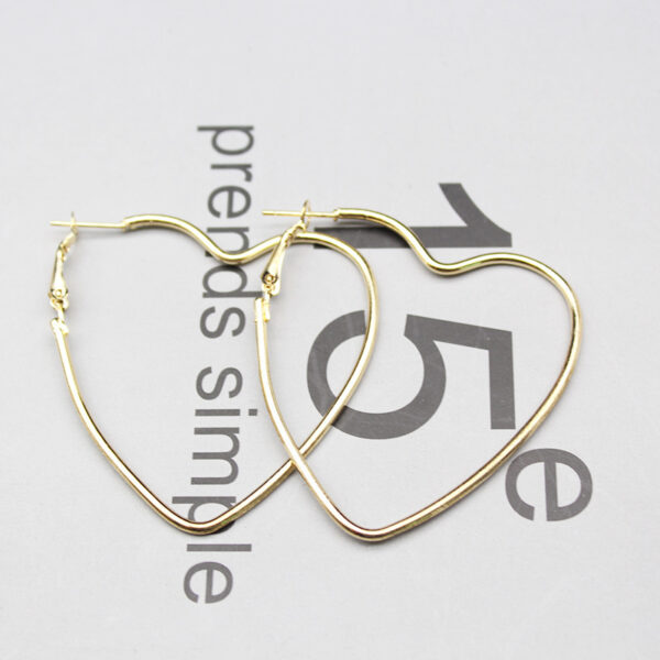 Wholesale Wire Metal Large Heart Shaped Hollow Earrings
