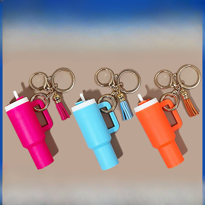Wholesale ice c can hold lipstick tassel pendant Mini Tumbler C Keychains