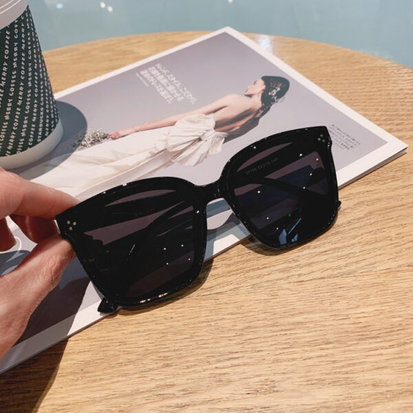 Wholesale PC Large Square Frame Sunglasses for Men and Women