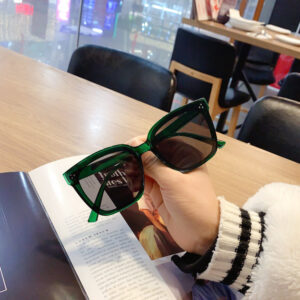 Wholesale PC Large Square Frame Ladies Sunglasses