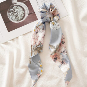 Triangular flower light blue