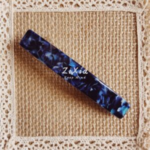 Dark Blue / Acetic acid