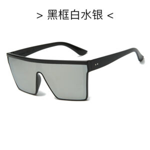 Figure / Black frame white Mercury