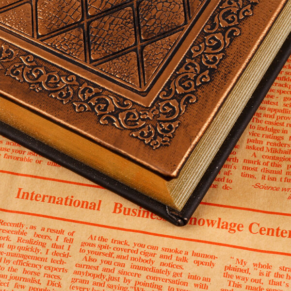 Wholesale Ultra Thick Pure Handmade Business Faux Leather Embossed Gold Edged Retro Notebook