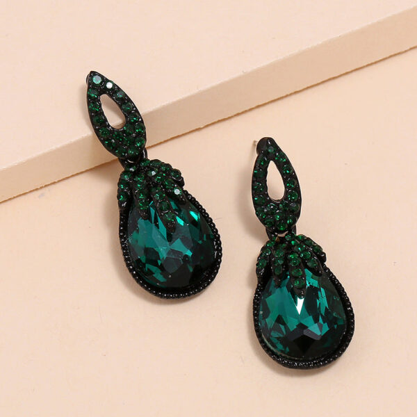 Wholesale Vintage Bohemian Dark Green Alloy Earrings