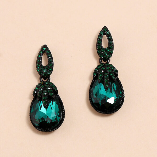 Wholesale Vintage Bohemian Dark Green Alloy Earrings