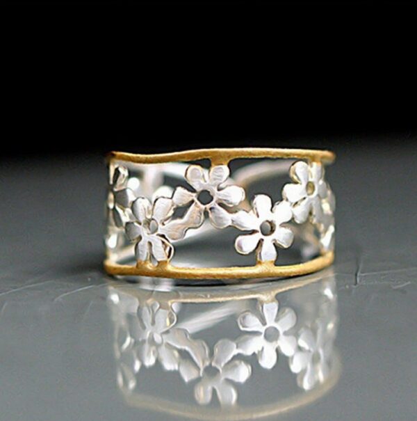 Wholesale Alloy Sunflower Chrysanthemum Plated 18k Rose Gold Two-tone Ring