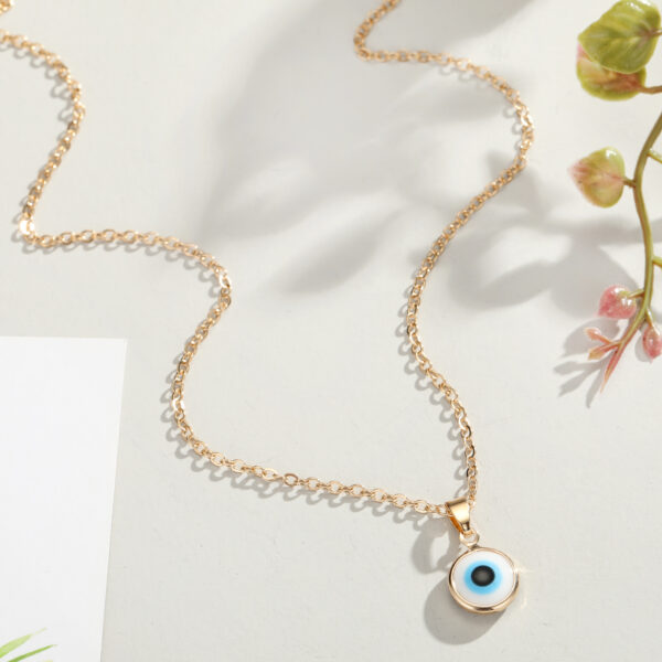 Wholesale Türkiye Blue Eye Pendant Alloy Neckplaces