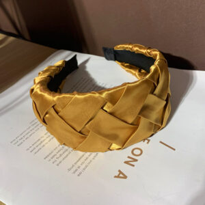 Sade cruciferous yellow