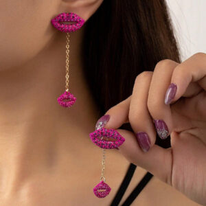 Wholesale Retro Simple Personalized Creative Lips Diamond Set Versatile Long Earrings