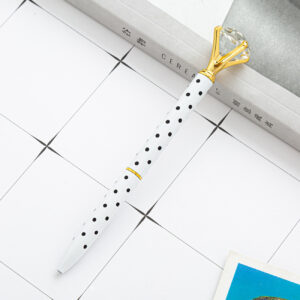 Bullet type 1.0 / White and black dots