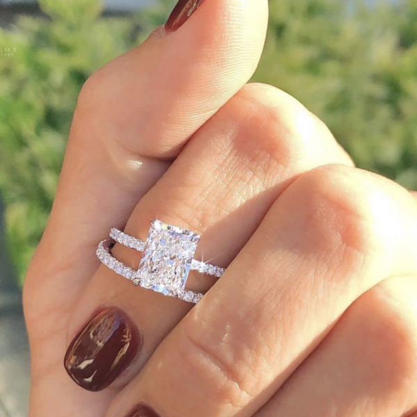 1b23bcf3e0acea90f92722ae22c86b50 Wholesale Alloy Large Square Diamond Zircon Ring