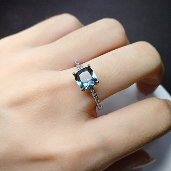 Wholesale Colored Gemstone Moissanite Alloy Rings