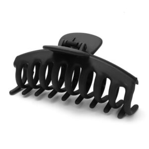 748104 Black