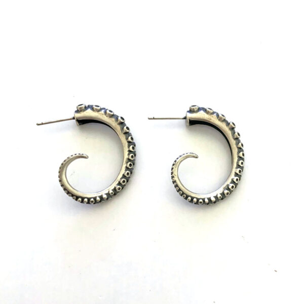 20984679746_1552636939-1 Wholesale Gothic Octopus Foot Alloy Earrings