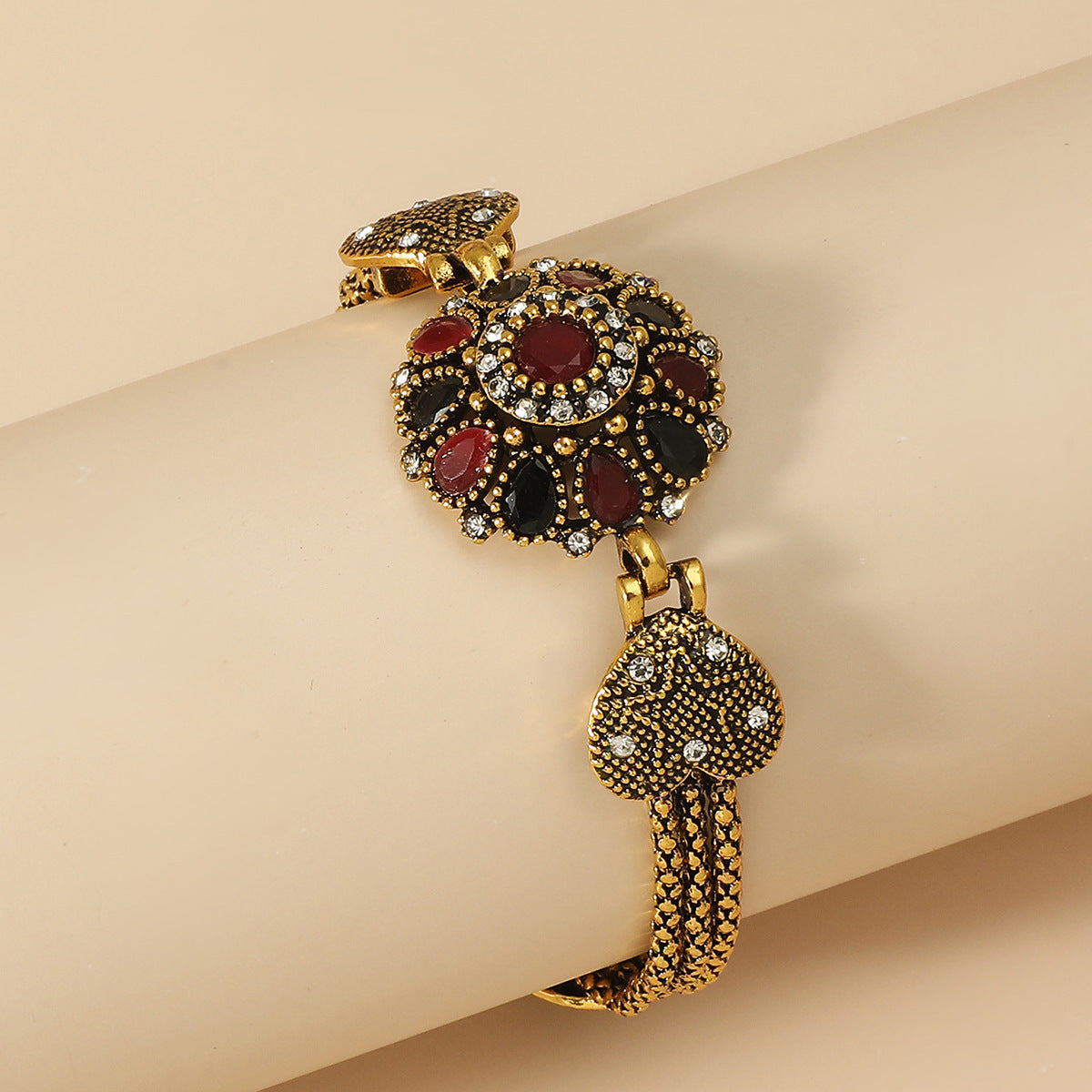 Wholesale Crystal Gems Vintage Flower Bracelet
