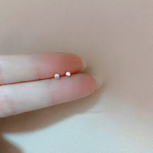 cube stud earrings / 925 silver needle