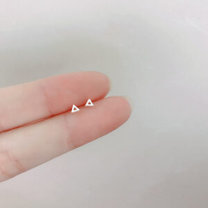 Hollow triangular stud earrings / 925 silver needle