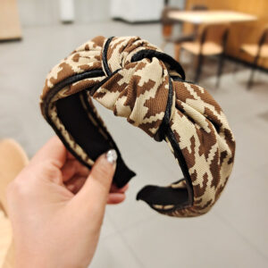 Khaki Houndstooth Clip Strap