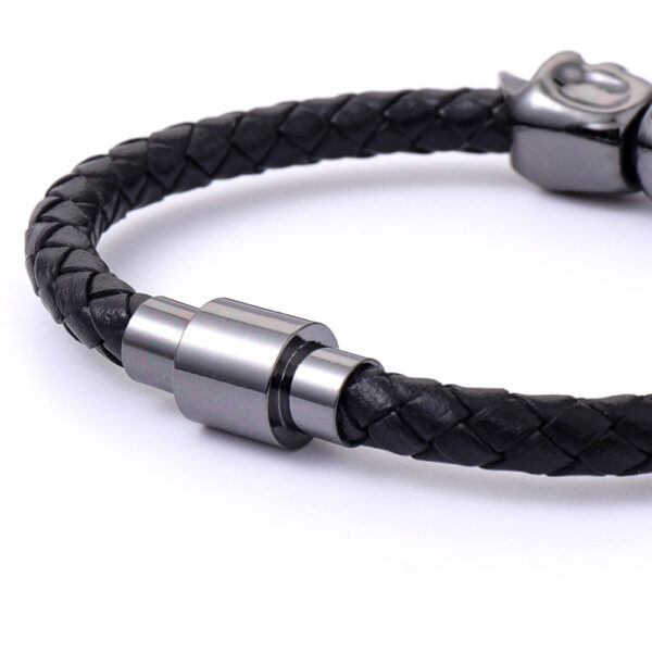 23456471171_672528256 Wholesale men's cowhide punk style skull head Bracelet