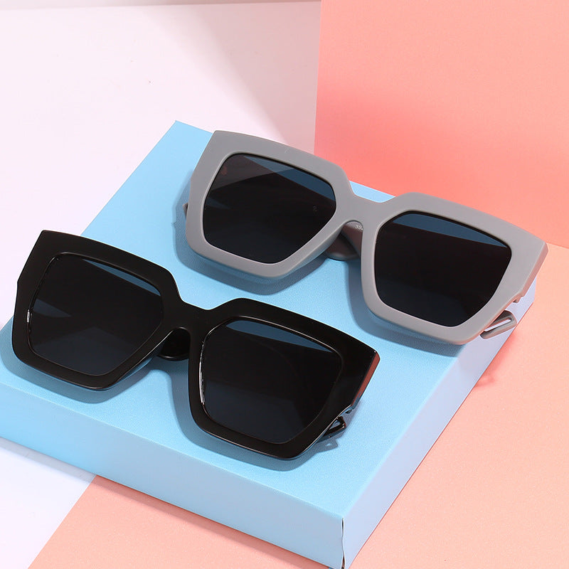 Wholesale Square Small Frame PC Sunglasses for Men and Women