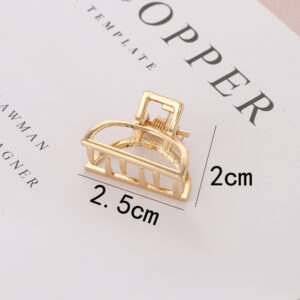 Crescent-shaped KC gold