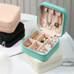 Wholesale Simple Portable Jewelry Leather Storage Box
