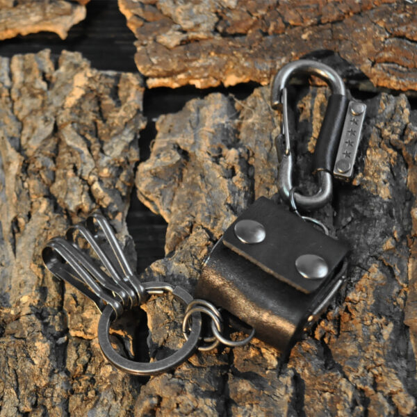 Wholesale Vintage Cowhide Dice Keychain