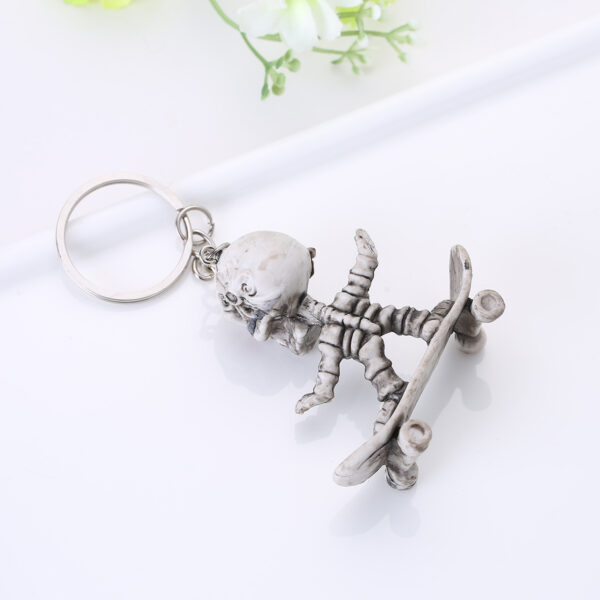 Wholesale Rubber Skateboard Skull Keychain
