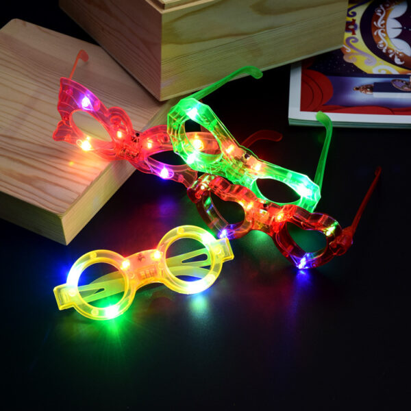 Wholesale of Plastic Luminous Glasses and Children's Toys