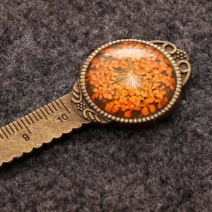Lace Orange / Dried Flower Bookmark