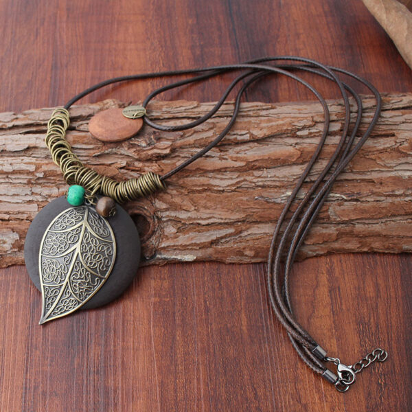 4569772628_1101126382 Wholesale Alloy Patterned Leaf Pendant Long Necklaces