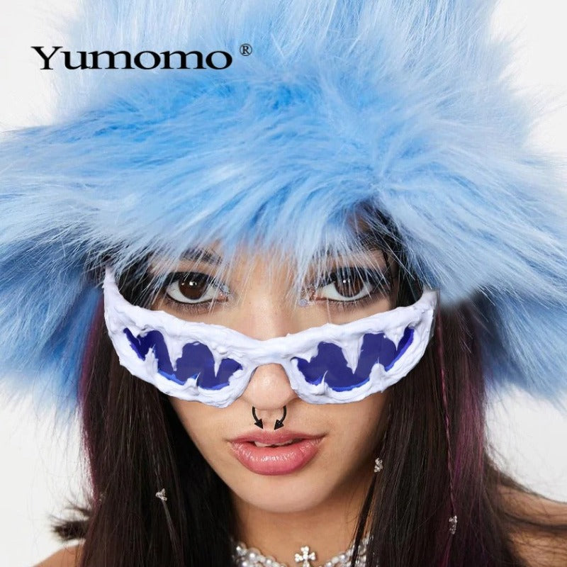 Wholesale Steampunk Fashion Trendy Personality Small Frame Shark Teeth op Gel Sunglasses