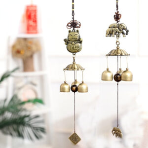 Wholesale Mascot Beckoning Cat Gossip Metal Wind Chimes