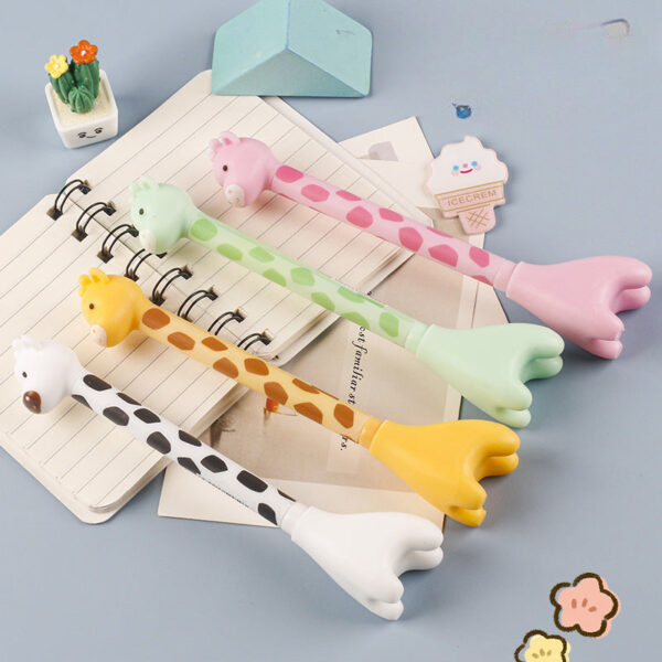 75f5648acecb9403f75a50a13a010cea Wholesale Random Style Standing Cartoon Giraffe Plastic Gel Pen