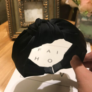 Reverse bag solid black