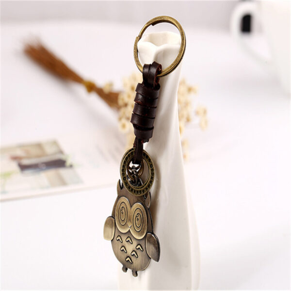 Wholesale of New Retro Woven Cowhide Keychains, Leather Pendants, Antique Copper Alloy Pendants, Bags, and Hanging Accessories